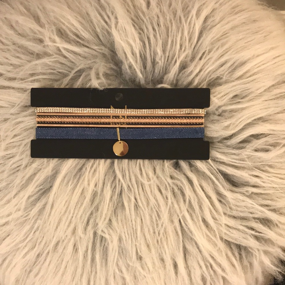 Multi-strand Neck choker